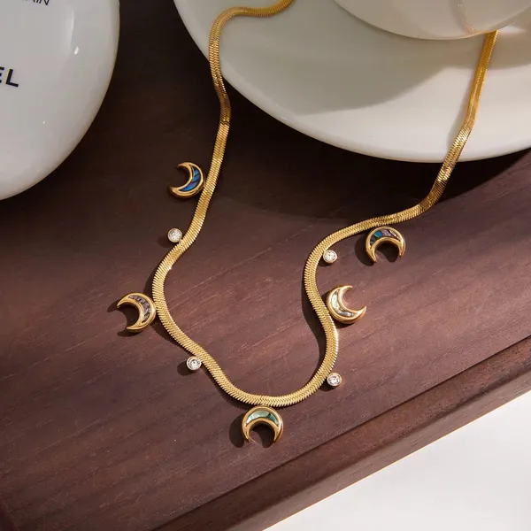 Lunar_Flare_Necklace__Necklace_gold_Stainless_steel