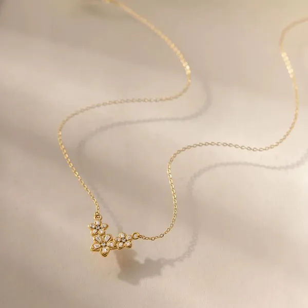 Blossom_Necklace__Necklace_gold_Stainless_steel