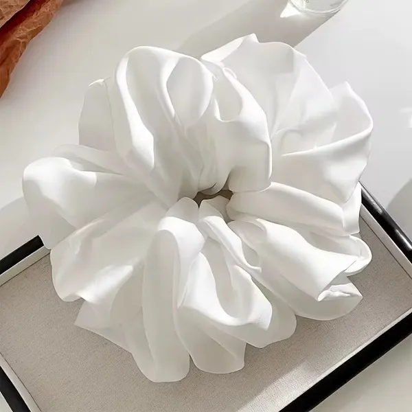 Silk_Jumbo_Scrunchie_White_Scrunchie__White_silk