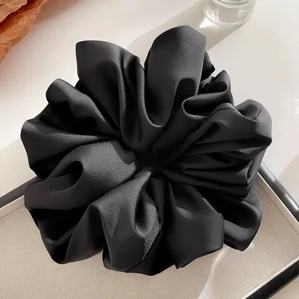 Silk_Jumbo_Scrunchie_Black_Scrunchie__Black_silk