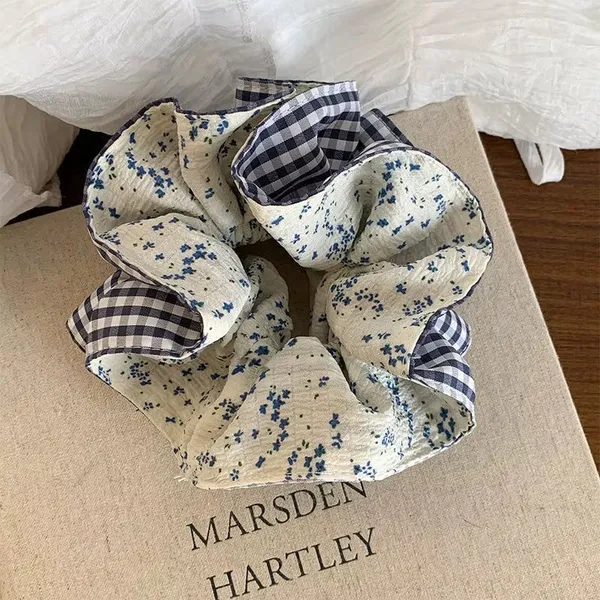 Bluebell_Picnic_Scrunchie__Scrunchie__multicolor_silk