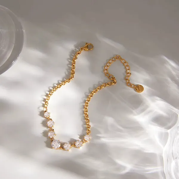 Luminous_Spark_Bracelet__Bracelet__gold_Stainless_steel