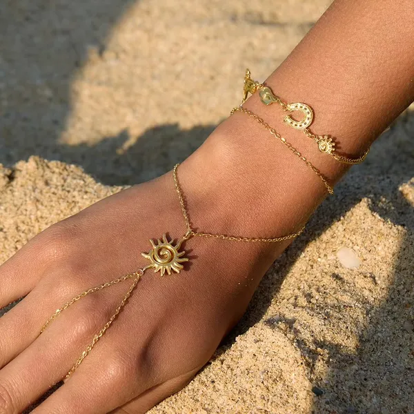 Sun_Charm_Hand_Chain__Bracelet__gold_Stainless_steel