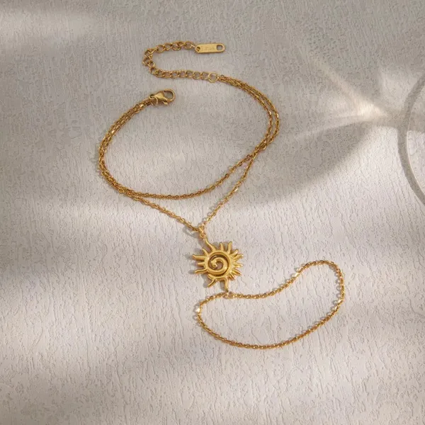 Sun_Charm_Hand_Chain__Bracelet__gold_Stainless_steel