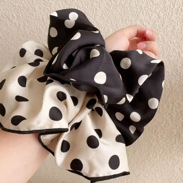 Silk_Satin_Jumbo_Scrunchies_Black_Scrunchie__Black_silk
