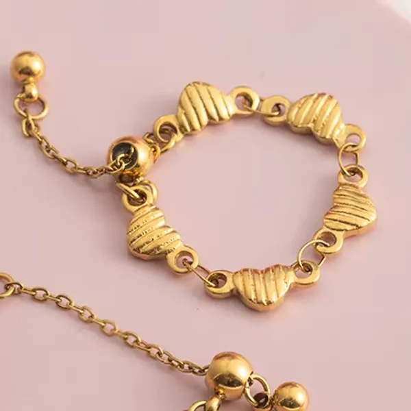 Linear_Heart_Ring__Ring_gold_Stainless_steel
