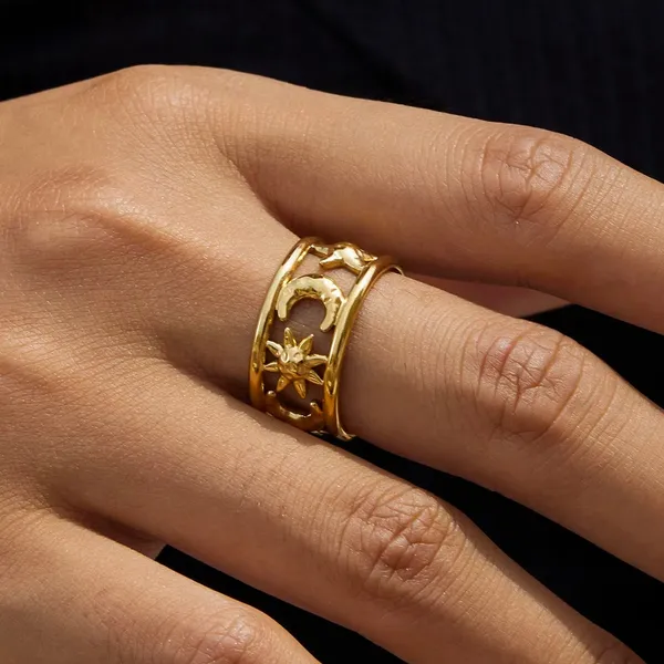Sun_And_Moon_Charm_Ring_Gold_Ring_Gold_Stainless_steel
