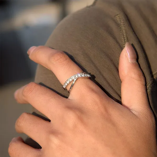 Crystal_Crisscross_Ring_Silver_Ring_Silver_Stainless_steel