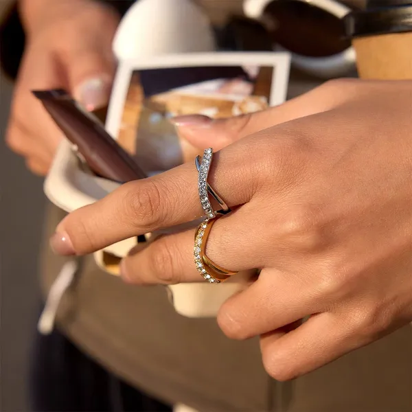 Crystal_Crisscross_Ring_Silver_Ring_Silver_Stainless_steel