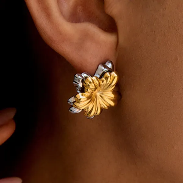 Petal_Bloom_Earrings__Earrings_gold_Stainless_steel