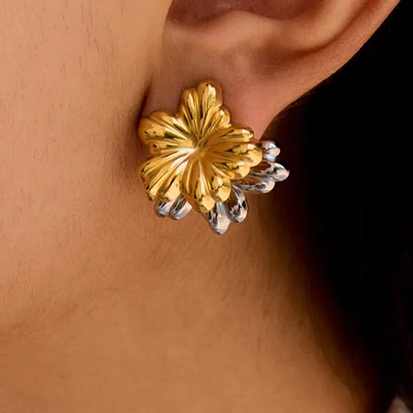 Petal_Bloom_Earrings__Earrings_gold_Stainless_steel