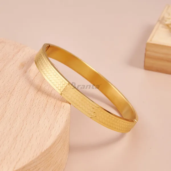 Cube_Pattern_Bracelet_For_Men_7_Inch__Bracelet__gold_Stainless_steel