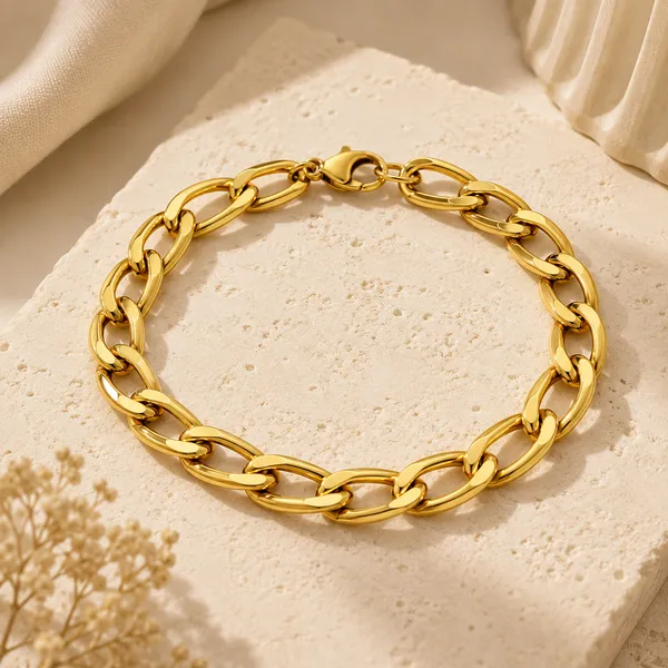 Classic_Gold_Curb_Chain_Bracelet_8_Inch__Bracelet__gold_Stainless_steel