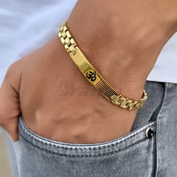 Om_Gold_Bracelet_For_Men_With_Dotted_Pattern_Fenyra__Bracelet__gold_Stainless_steel