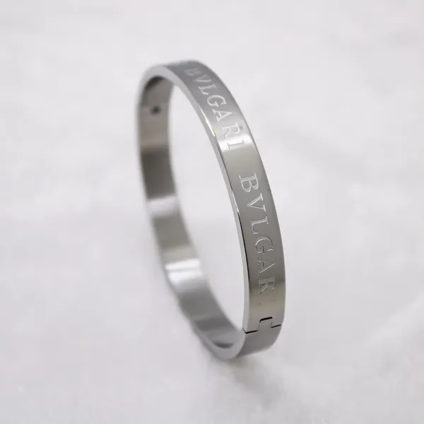 Minimalistic_Luxury_Silver_Men_S_Bracelet__Bracelet__silver_Stainless_steel
