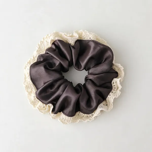 Black_Silk_Lace_Trimmed_Scrunchie_For_Women