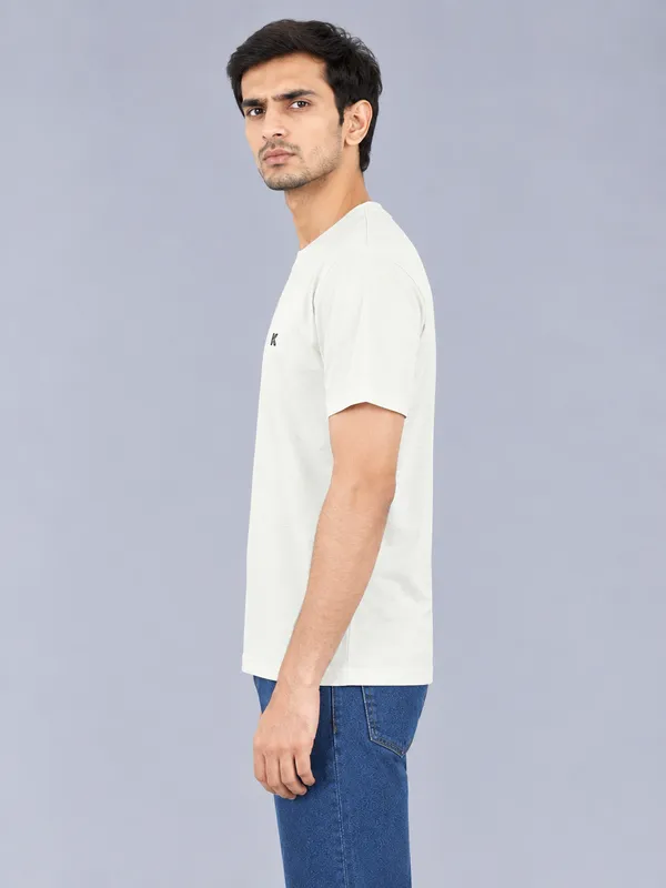 Off_White_Regular_Fit_T_Shirt_For_Men