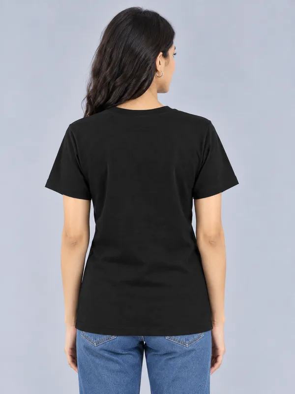 Black_Solid_Regular_Fit_T_Shirt_For_Women