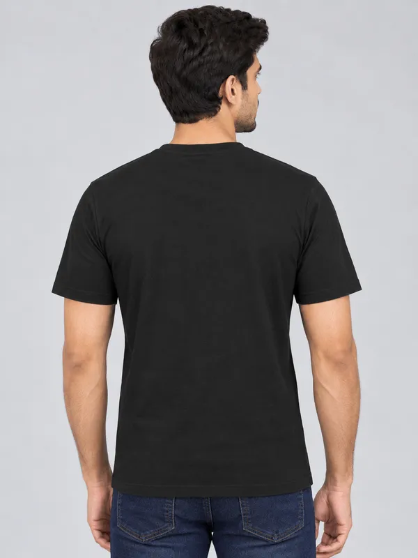 Black_Crew_Neck_T_Shirt_For_Men