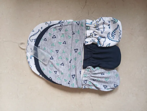 White_Cotton_Dinosaur_Print_Cloth_Diaper_for_Babies