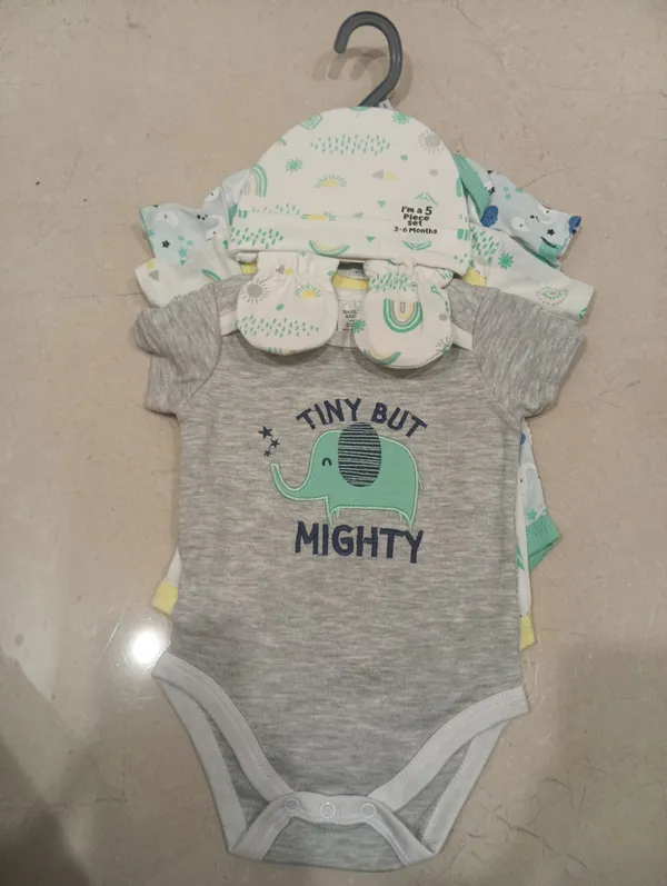 Grey_Printed_5-Piece_Baby_Bodysuit_Set_for_Infants