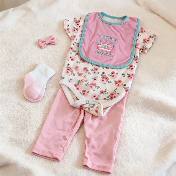 Pink_Floral_Four_Piece_Baby_Clothing_Set_for_Girls