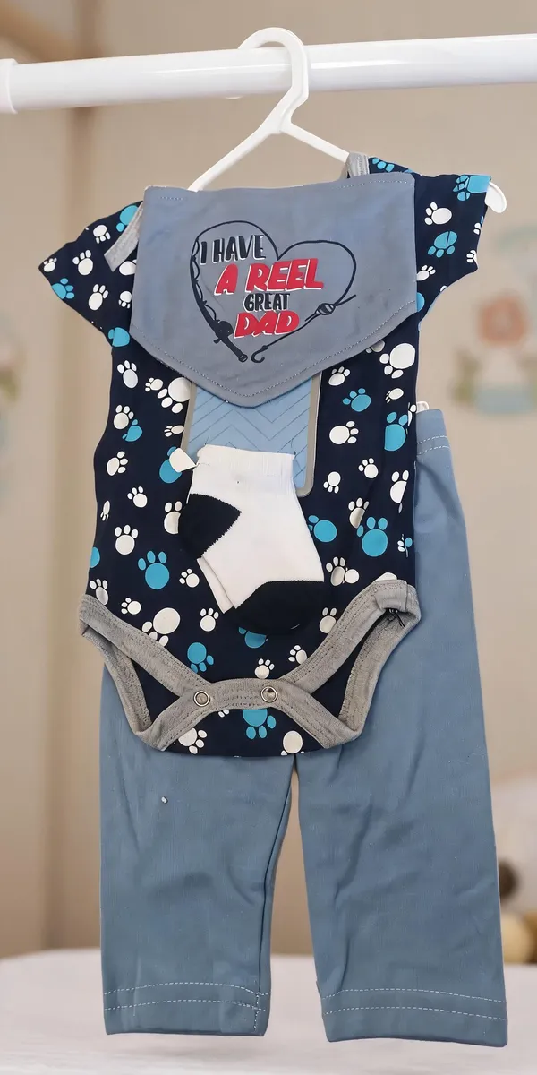 Blue_Printed_Baby_Bodysuit_And_Pants_Set