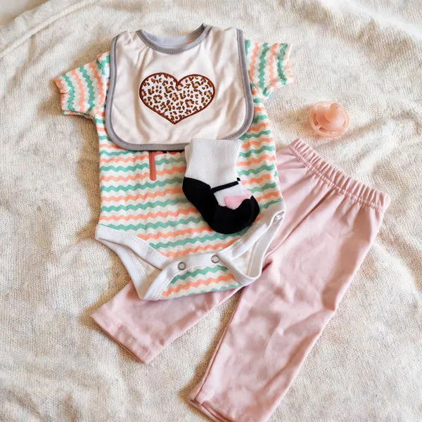 Multicolor_Printed_Baby_Outfit_Set_for_Babies