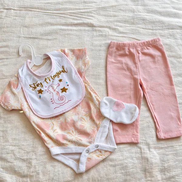 Pink_Printed_Baby_Outfit_Set_for_Girls