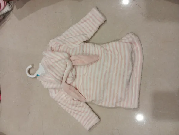 Pink_Plush_Striped_Hooded_Bathrobe_for_Babies