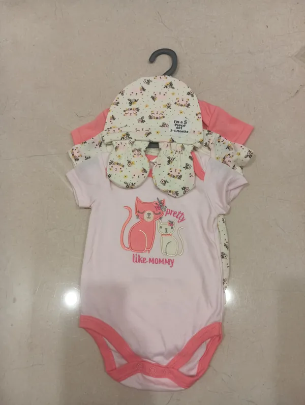 Pink_Printed_Short_Sleeve_Baby_Bodysuit_Set_for_Girls