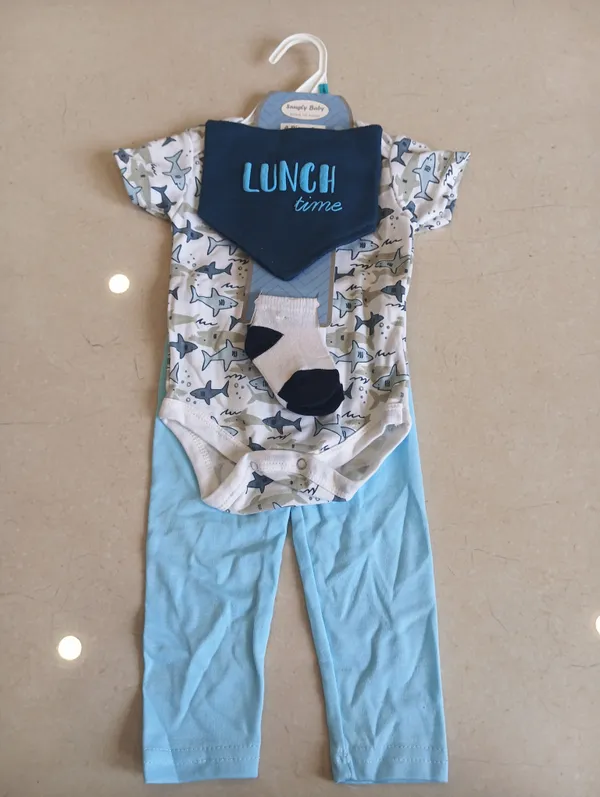 Multicolor_Fish_Print_Bodysuit_Set_for_Baby_Boys