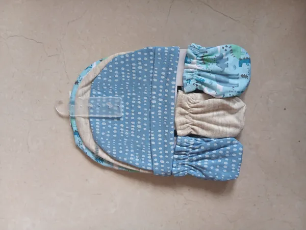 Blue_Printed_Baby_Cap_Mittens_And_Booties_Set_for_Infants