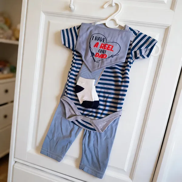 Blue_Striped_Baby_Bodysuit_Set_for_Babies