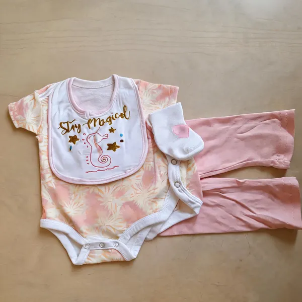Pink_Printed_Baby_Clothing_Set_for_Girls