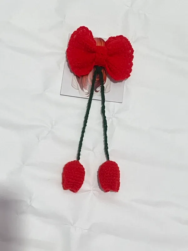 Red_Crochet_Yarn_Bow_Hair_Clip_For_Girls,_Hair_Styling,_Daily_Wear