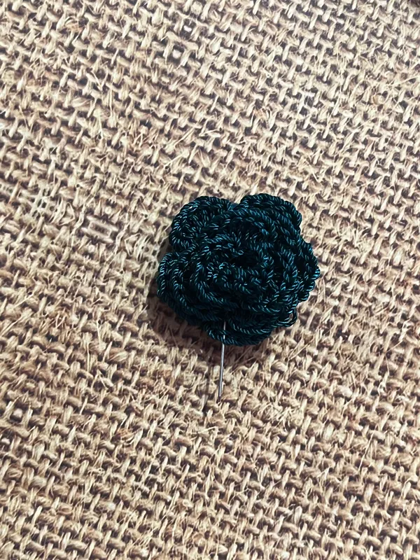 Green_Crochet_Yarn_Hijab_Pin_For_Girls,_Hair_Styling,_Daily_Wear_Pack_Of_5
