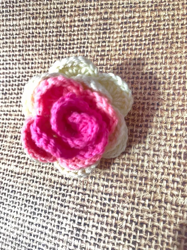 White_And_Pink_Crochet_Yarn_Hair_Clip_For_Girls,_Women,_Hair_Styling_Pack_Of_2