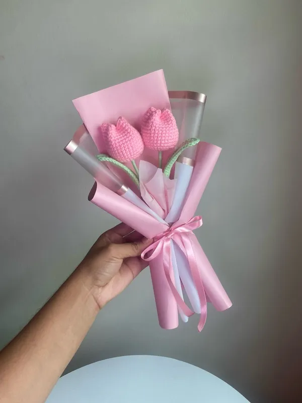 Pink_Crochet_Yarn_Artificial_Flower_Bouquet_For_Home_Decor,_Gifting,_Decorative_Use