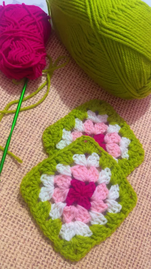 Multicolour_Crochet_Yarn_Tea_Coaster_For_Gifting,_Bag_Accessories,_Accessories_Pack_Of_4