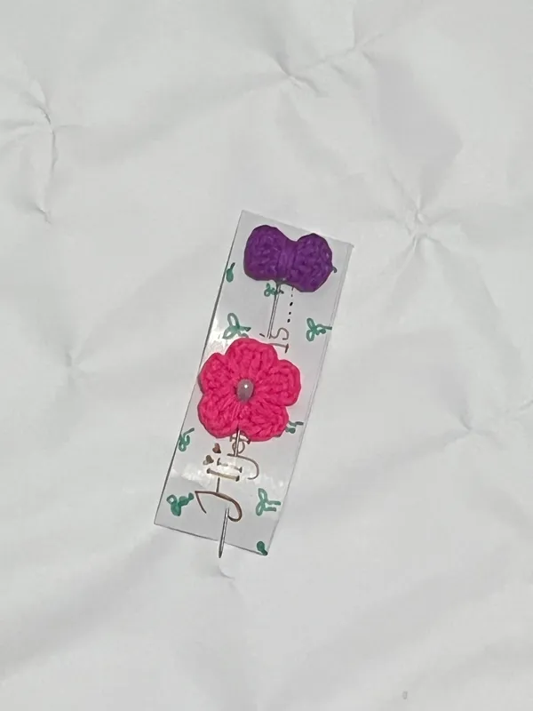 Pink_And_Purple_Crochet_Yarn_Hijab_Pin_For_Home,_Travel,_Daily_Use_Pack_Of_5