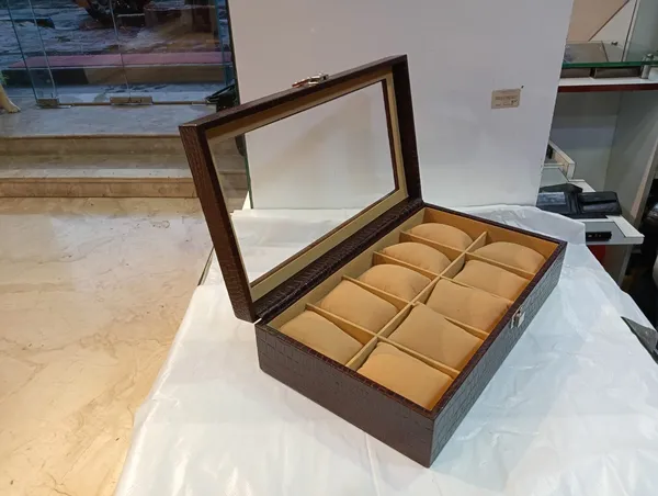 Brown_Leather_Textured_10_Slot_Watch_Organizer