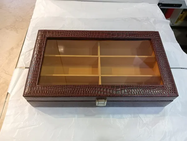 Crocodile_Pattern_Leather_Glass_Lid_Storage_Box