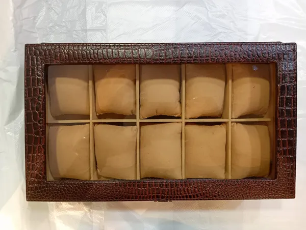 Brown_Leather_Textured_10_Slot_Watch_Organizer
