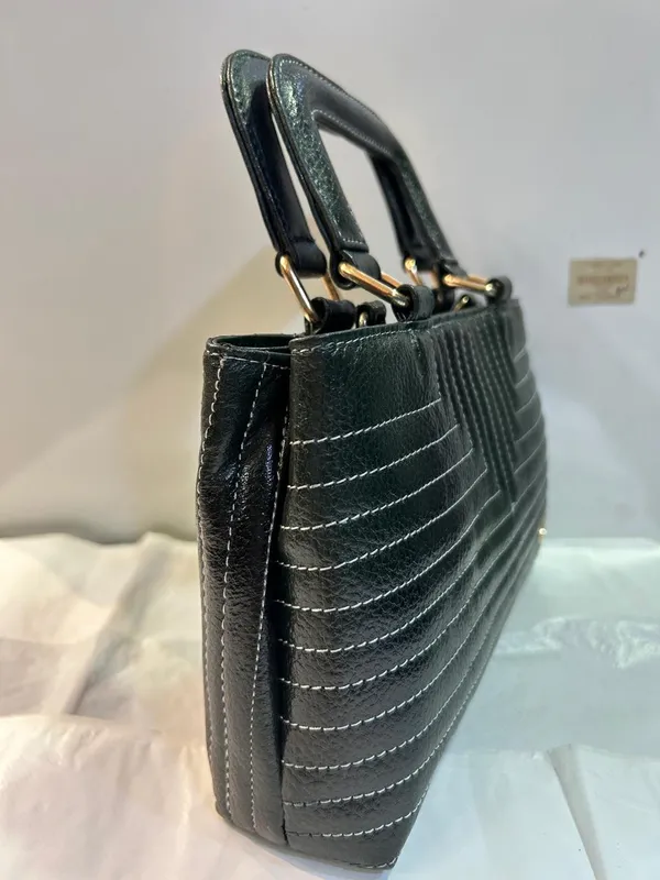 Black_Textured_Structured_Handbag_for_Women