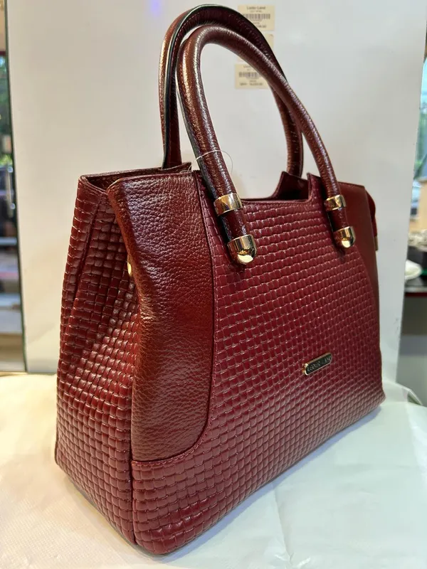 Maroon_Textured_Leather_Structured_Handbag_For_Women