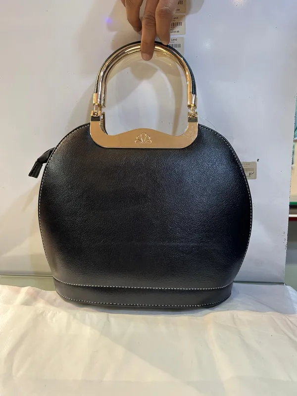 Black_Synthetic_Leather_Structured_Handbag_for_Women