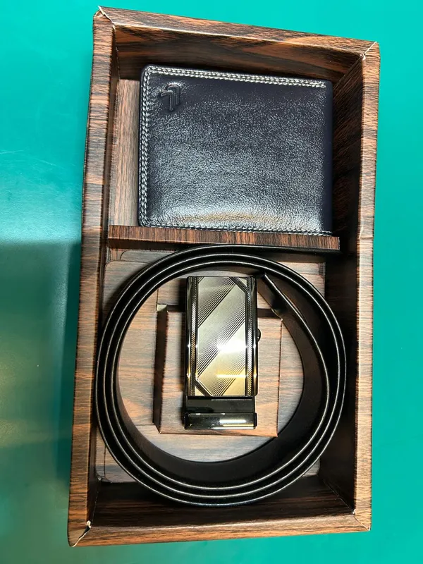 Black_Textured_Wallet_And_Belt_Set_for_Men