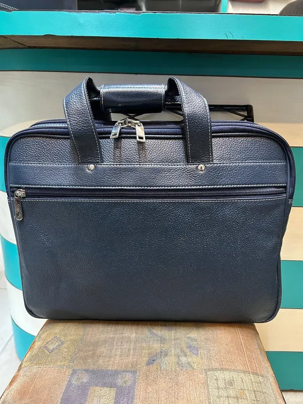 Navy_Textured_Leather_Briefcase_For_Professionals