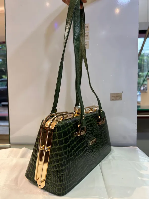 Green_Textured_Structured_Handbag_for_Women